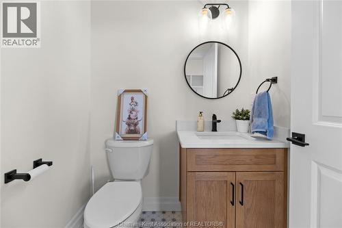 6665 Sixth Line East, Raleigh Township, ON - Indoor Photo Showing Bathroom