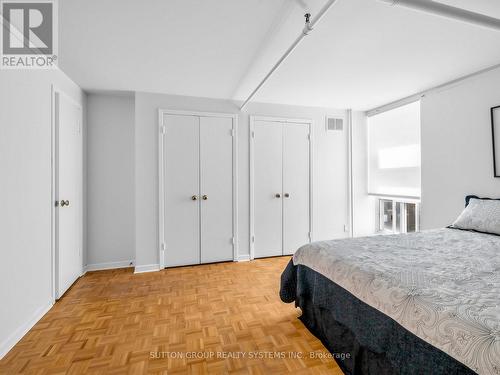 Double Closets - 5 - 6 Bartlett Avenue W, Toronto, ON - Indoor Photo Showing Bedroom