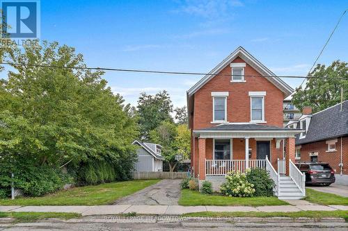 14 VERNEY STREET  Guelph, ON N1H 1N4
