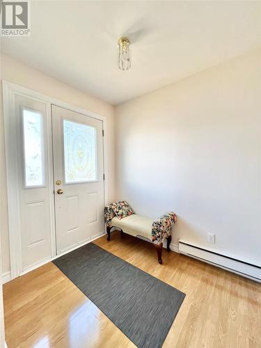 11 Fourth Avenue, Badger, NL - Indoor