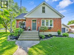 27 Jackson DRIVE Chatham, ON N7L 2N9