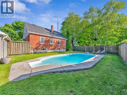 27 Jackson Drive, Chatham, ON - Outdoor With In Ground Pool