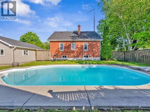 27 Jackson Drive, Chatham, ON - Outdoor With In Ground Pool