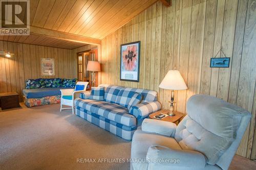 415 Yvon Lane, Rideau Lakes, ON - Indoor