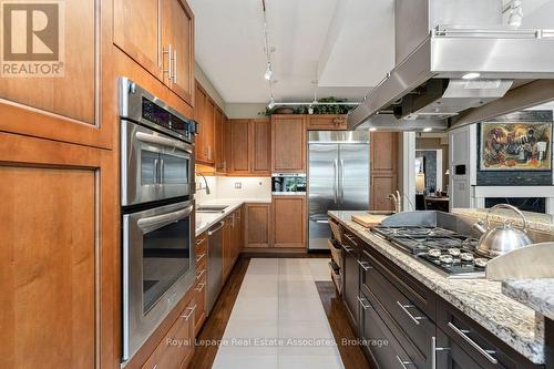 20 - 4135 Shipp Drive Ne, Mississauga, ON - Indoor Photo Showing Kitchen With Stainless Steel Kitchen