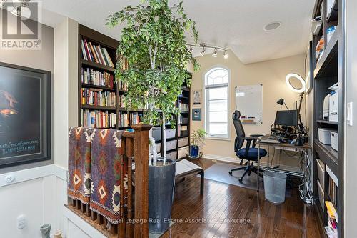 20 - 4135 Shipp Drive Ne, Mississauga, ON - Indoor Photo Showing Other Room