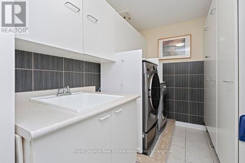 20 - 4135 Shipp Drive Ne, Mississauga, ON - Indoor Photo Showing Laundry Room
