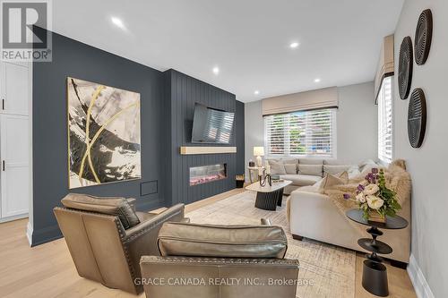 527 Oneida Drive, Burlington, ON 