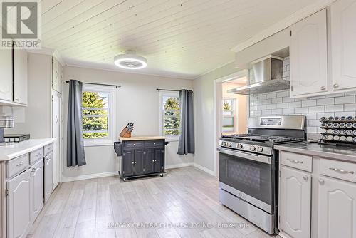 11812 Superior Street, Malahide (Springfield), ON - Indoor Photo Showing Kitchen