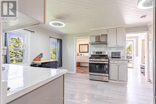 11812 Superior Street, Malahide (Springfield), ON - Indoor Photo Showing Kitchen