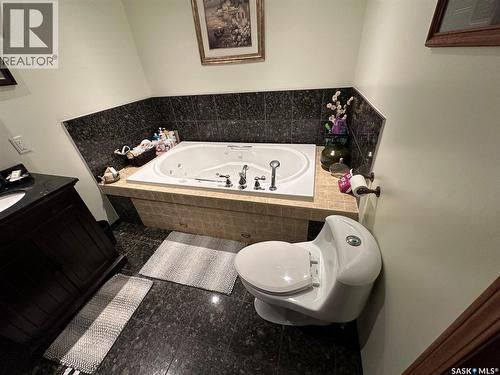 700 Main Street E, Gravelbourg, SK - Indoor Photo Showing Bathroom
