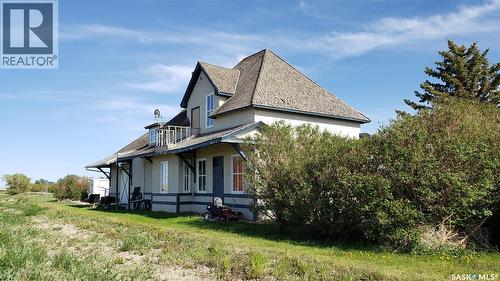 700 Main Street E, Gravelbourg, SK - Outdoor