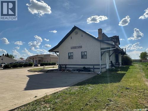 700 Main Street E, Gravelbourg, SK - Outdoor