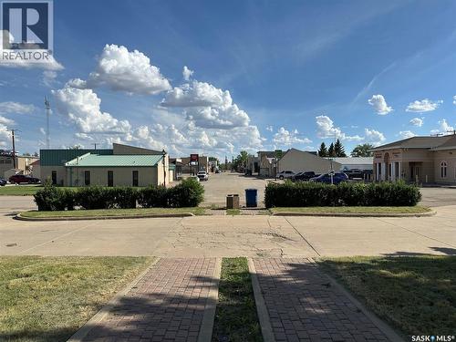 700 Main Street E, Gravelbourg, SK - Outdoor