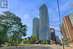 2909 - 1080 BAY STREET Toronto, ON M5S 0A3