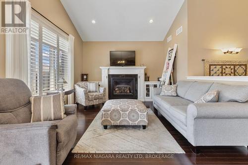 83 Gaiser Road, Welland (Coyle Creek), ON - Indoor Photo Showing Living Room With Fireplace