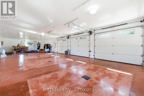 100 Harris Crescent, Southgate, ON - Indoor Photo Showing Garage