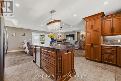 100 Harris Crescent, Southgate, ON - Indoor Photo Showing Kitchen