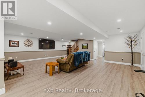 100 Harris Crescent, Southgate, ON - Indoor Photo Showing Other Room