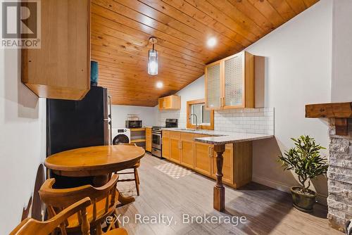 Apartment in Workshop - 100 Harris Crescent, Southgate, ON - Indoor