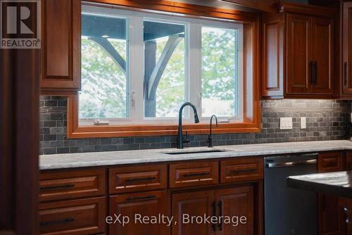 100 Harris Crescent, Southgate, ON - Indoor Photo Showing Kitchen