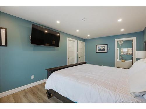 26 Alexander Ave, Moncton, NB 
