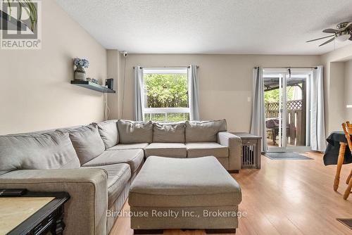 80 Lorne Street, Brock (Sunderland), ON - Indoor Photo Showing Living Room