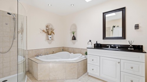 Salle de bains - 326 Rue Ouellette, Saint-Amable, QC - Indoor Photo Showing Bathroom