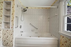 Salle de bains attenante à la CCP - 