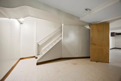 Sous-sol - 467 Rue Wellesley, Hudson, QC - Indoor Photo Showing Other Room