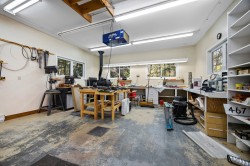 Garage - 
