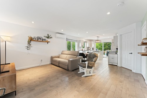 Living Room - 205 Rue De L'Arctique, Cowansville, QC - Indoor Photo Showing Other Room