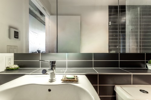 Salle d'eau - 349-3700 Rue St-Antoine O., Montréal (Le Sud-Ouest), QC - Indoor
