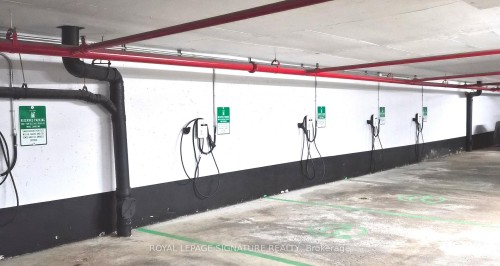 306-1300 Bloor Street, Mississauga, ON -  Photo Showing Garage