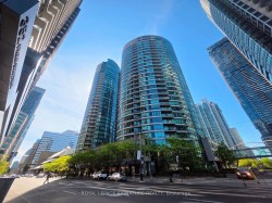 1703-373 Front Street WToronto, ON M5V 3R7