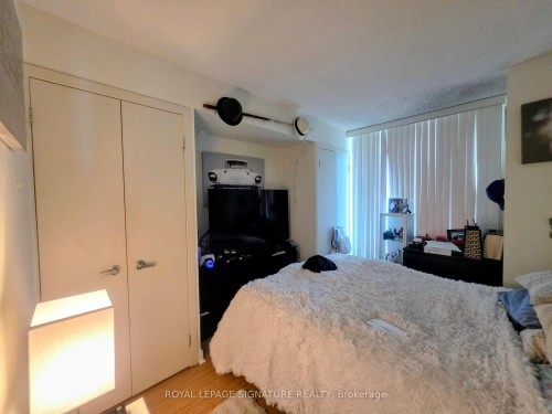 1703-373 Front Street W, Toronto, ON - Indoor Photo Showing Bedroom