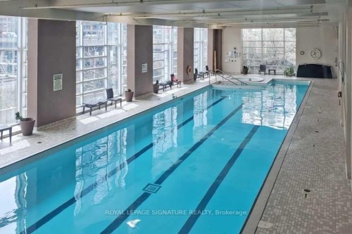 1703-373 Front Street W, Toronto, ON - Indoor Photo Showing Other Room With In Ground Pool