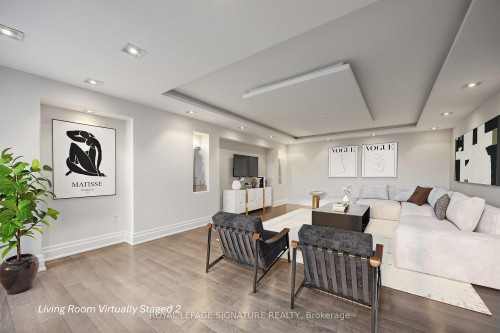 2904-2045 Lake Shore Boulevard W, Toronto, ON - Indoor Photo Showing Living Room
