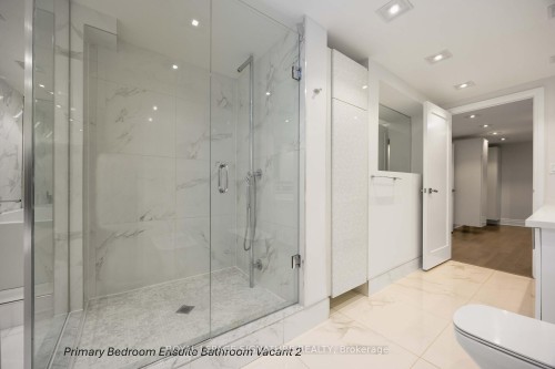 2904-2045 Lake Shore Boulevard W, Toronto, ON - Indoor Photo Showing Bathroom