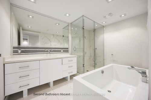 2904-2045 Lake Shore Boulevard W, Toronto, ON - Indoor Photo Showing Bathroom
