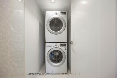 2904-2045 Lake Shore Boulevard W, Toronto, ON - Indoor Photo Showing Laundry Room