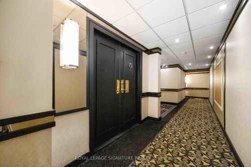 2904-2045 Lake Shore Boulevard W, Toronto, ON - Indoor Photo Showing Other Room