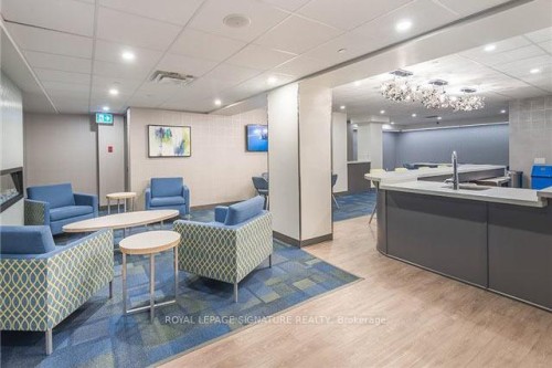 2904-2045 Lake Shore Boulevard W, Toronto, ON - Indoor