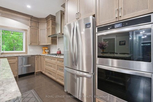 218 Campbell Road, Alnwick/Haldimand, ON - Indoor Photo Showing Kitchen With Upgraded Kitchen