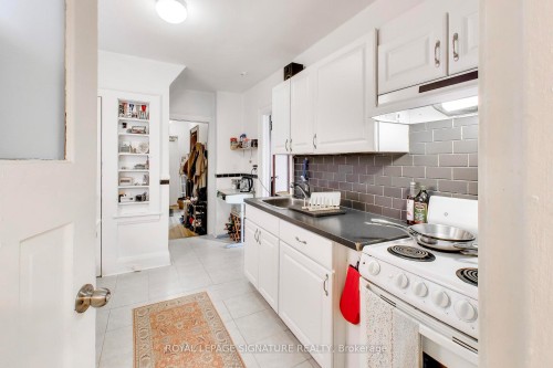300 Concord Avenue, Toronto, ON - Indoor Photo Showing Kitchen
