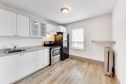 300 Concord Avenue, Toronto, ON - Indoor Photo Showing Kitchen