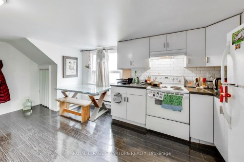 300 Concord Avenue, Toronto, ON - Indoor Photo Showing Kitchen