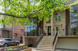 209 Ranleigh Avenue Toronto, ON M4N 1X3