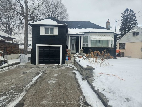 64 Pelmo Crescent, Toronto, ON - Outdoor
