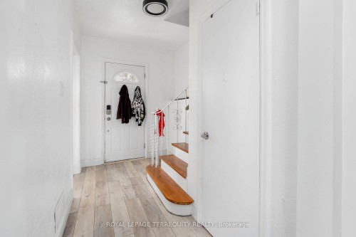64 Pelmo Crescent, Toronto, ON - Indoor Photo Showing Other Room